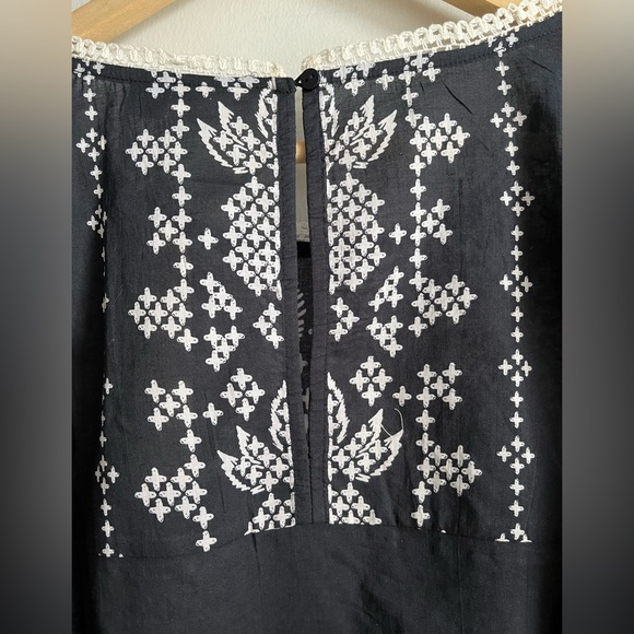FARM Rio Black and White Embroidered Blouse - Picture 7 of 10